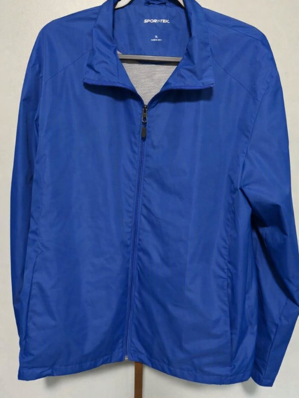 Sport‑Tek Blue Lightweight Zip‑Up Jacket – Size L